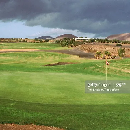 Вилла Costa Teguise 3 Bed Villa With Sea View On The Golf Estate *