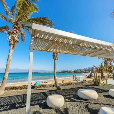 Costa Teguise 3 Bed Villa With Sea View On The Golf Estate Вилла *