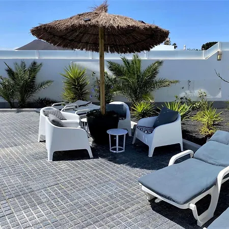 Costa Teguise 3 Bed Villa With Sea View On The Golf Estate *