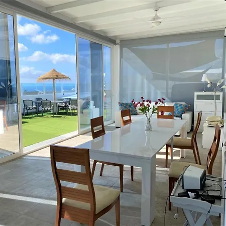 Вилла Costa Teguise 3 Bed Villa With Sea View On The Golf Estate Тегисе